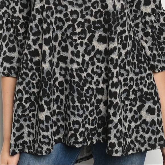 Black cheetah print top - Picture 5 of 5